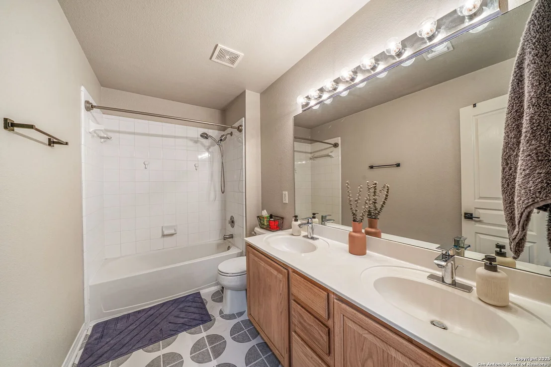 Photo of 11203 Jadestone