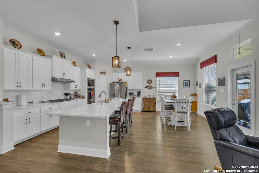 Photo of 929 Rench
