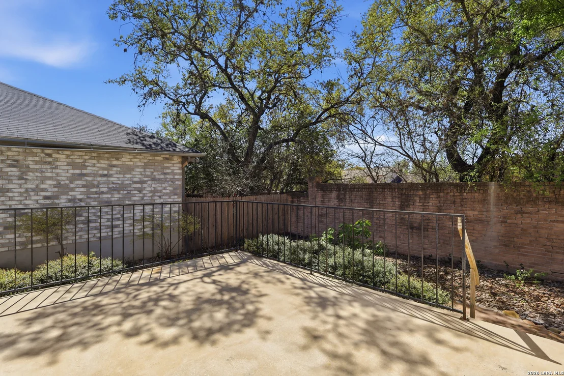 Photo of 2418 Garden Meadow