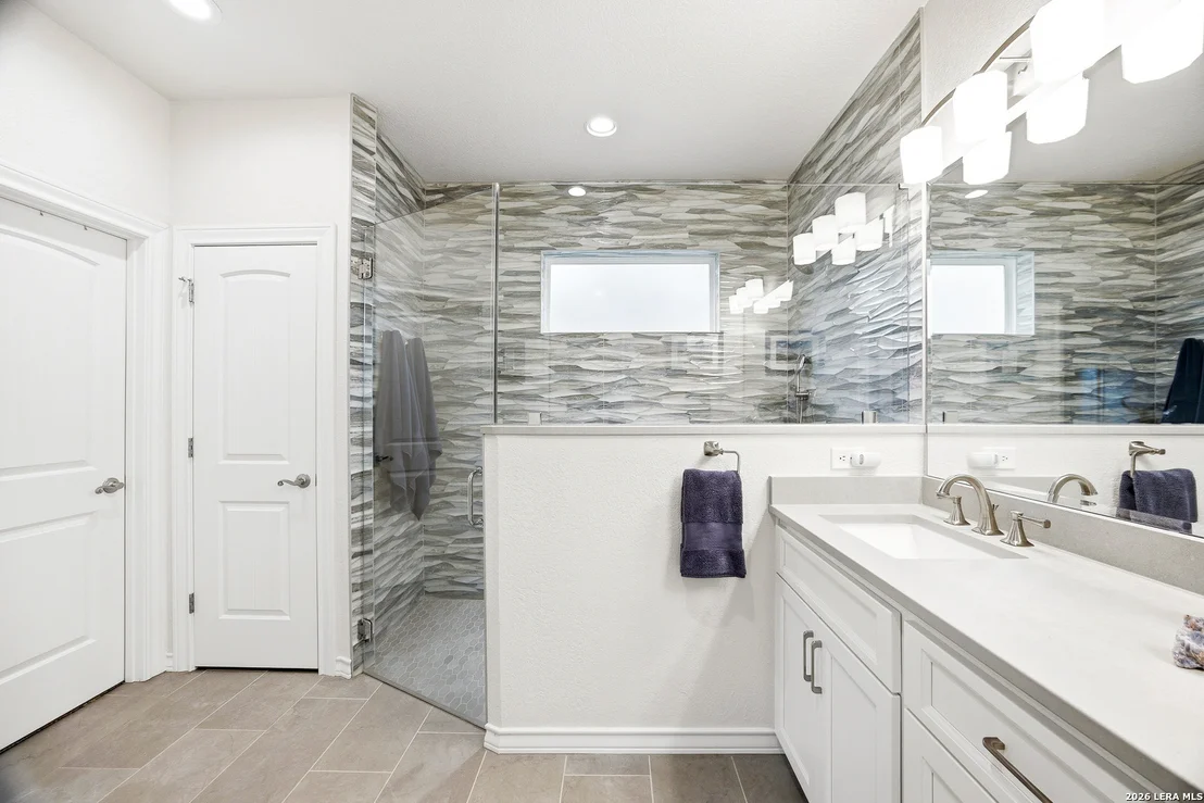 Photo of 541 Saxet Trail