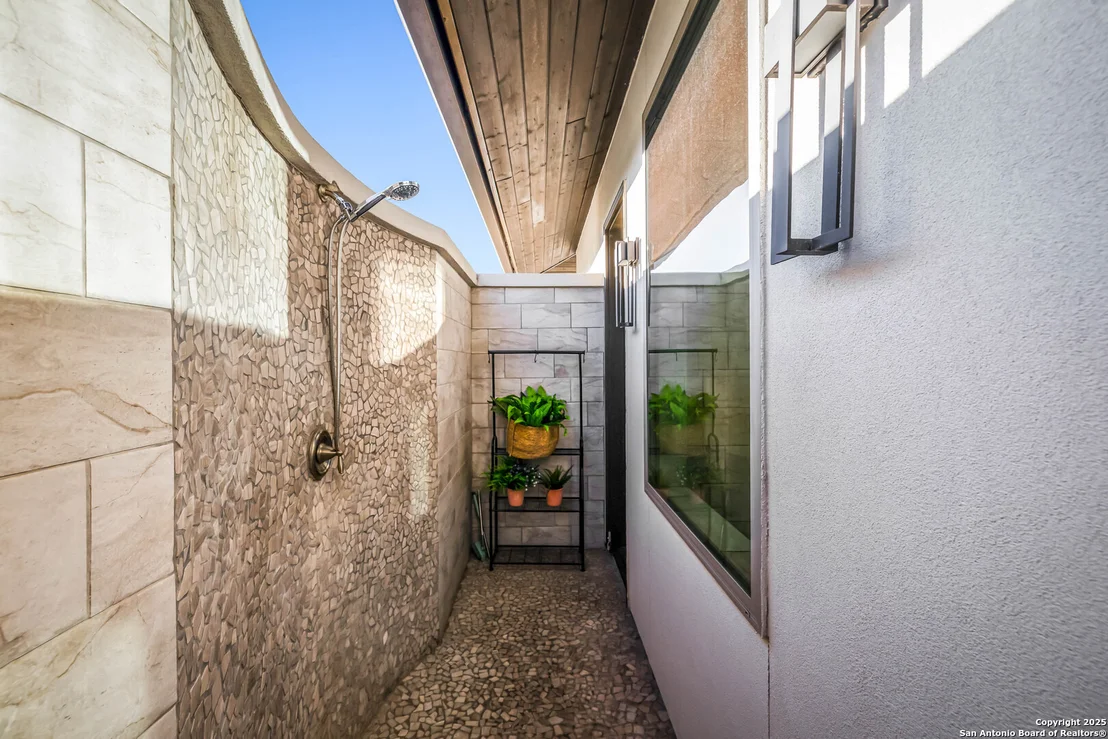 Photo of 2330 Occidente
