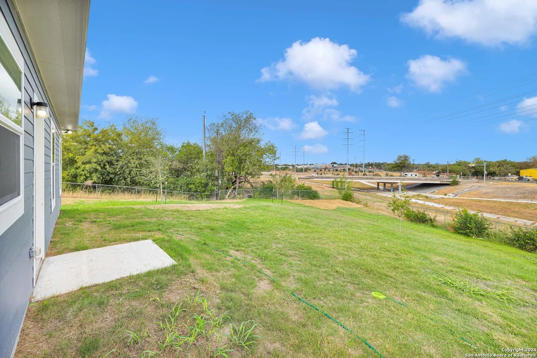 Photo of 519 PRECIOUS DR