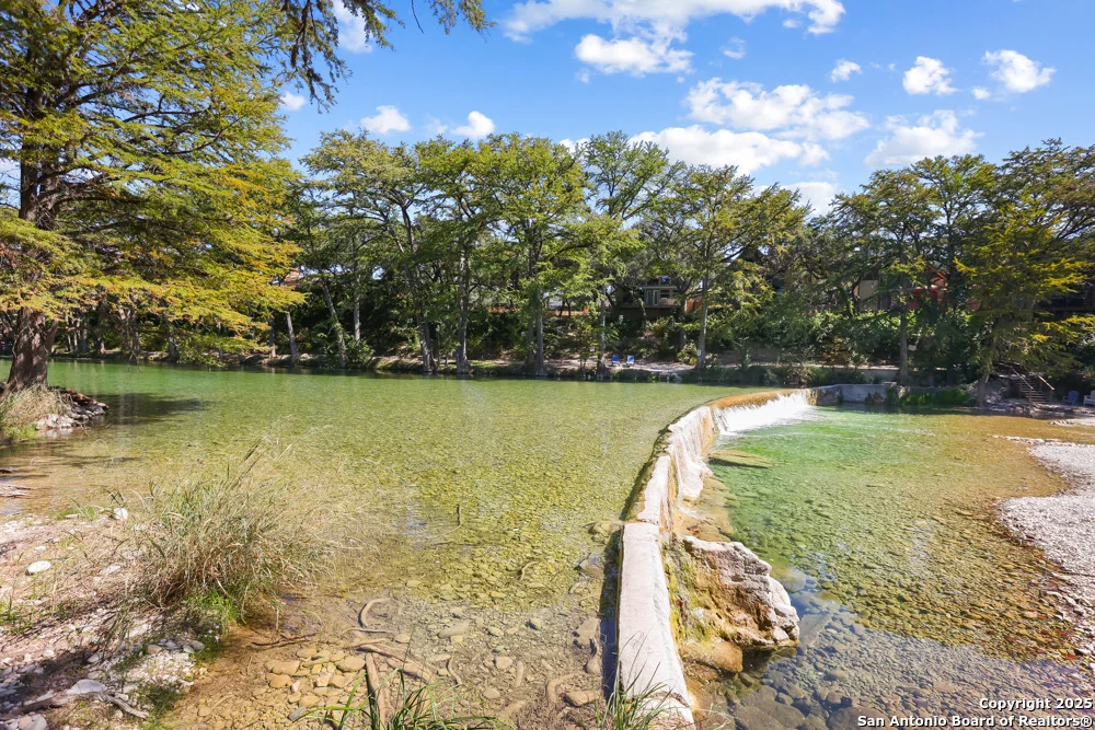 Photo of 867 RIVERTREE RD