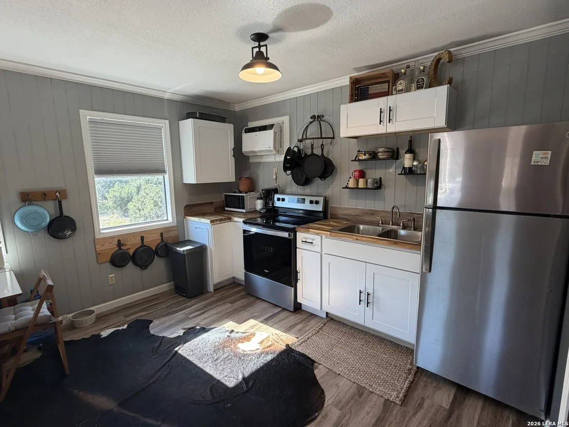 Photo of 785 Private Road 3350
