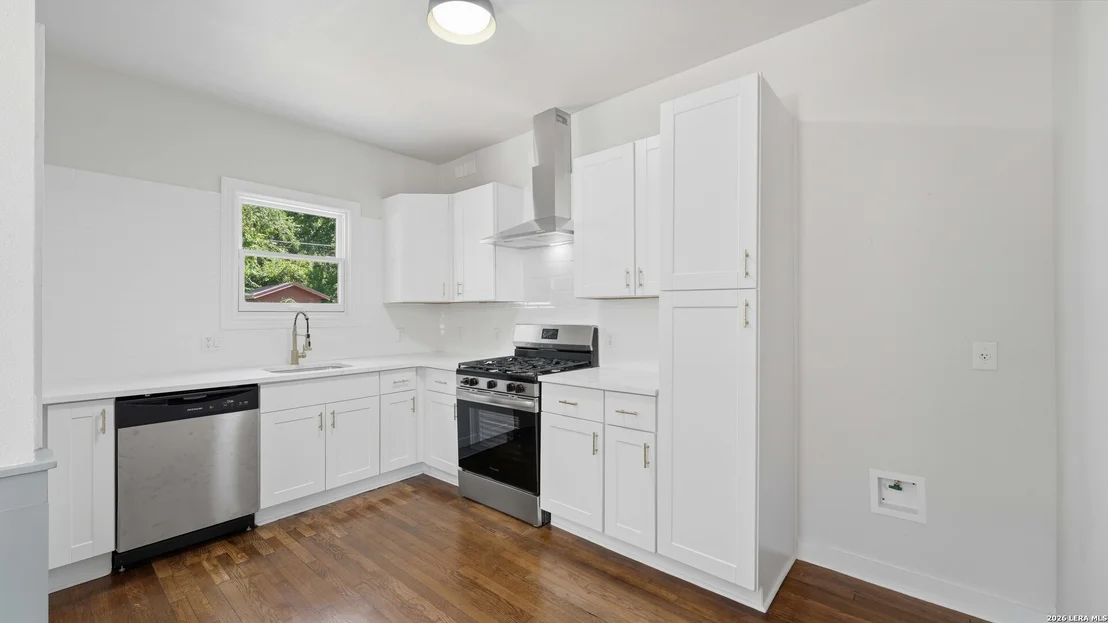 Photo of 237 DONALDSON AVE