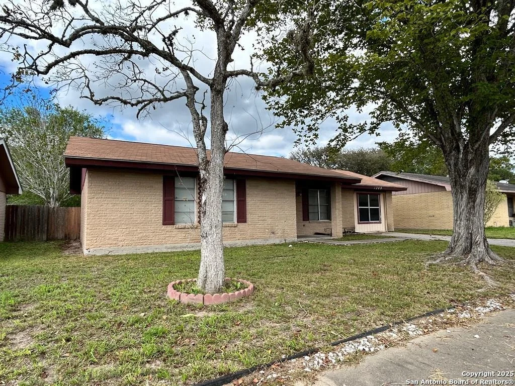 Photo of 1209 Fairview Dr.