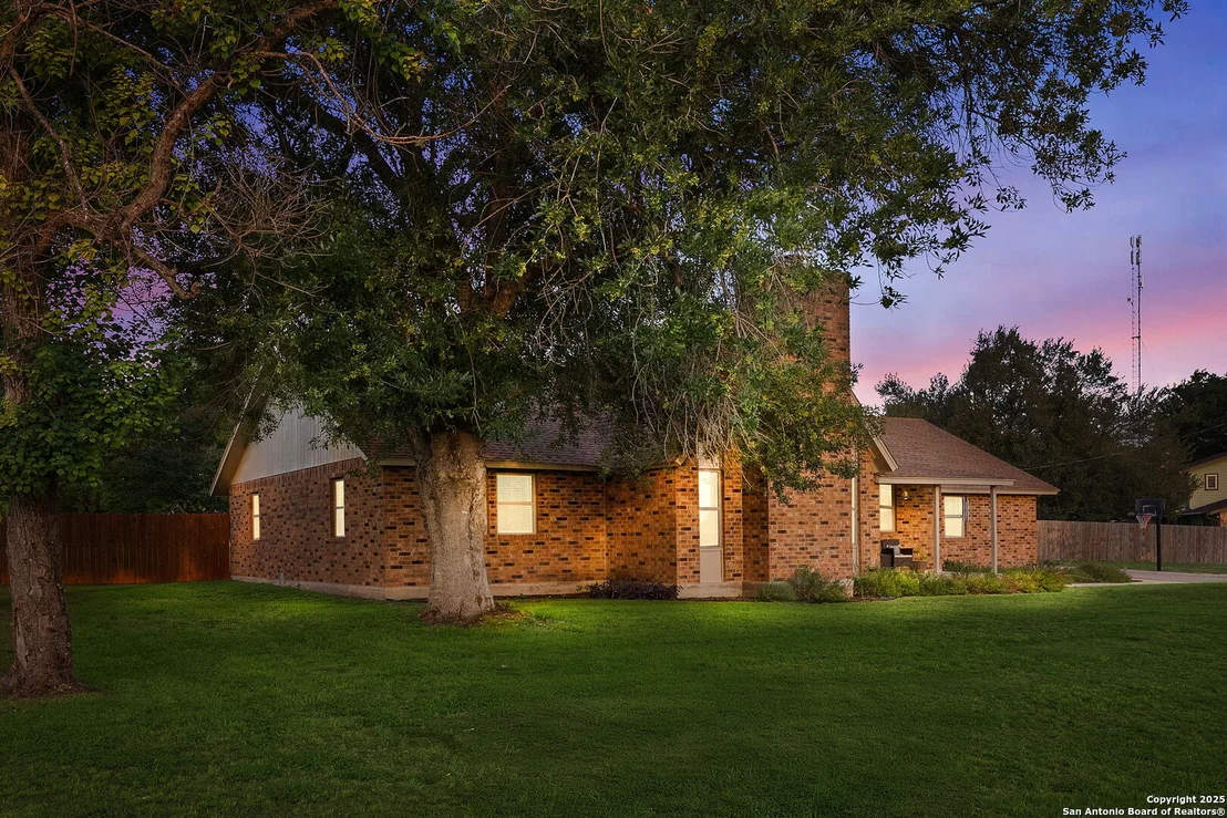 Photo of 151 Crest Circle