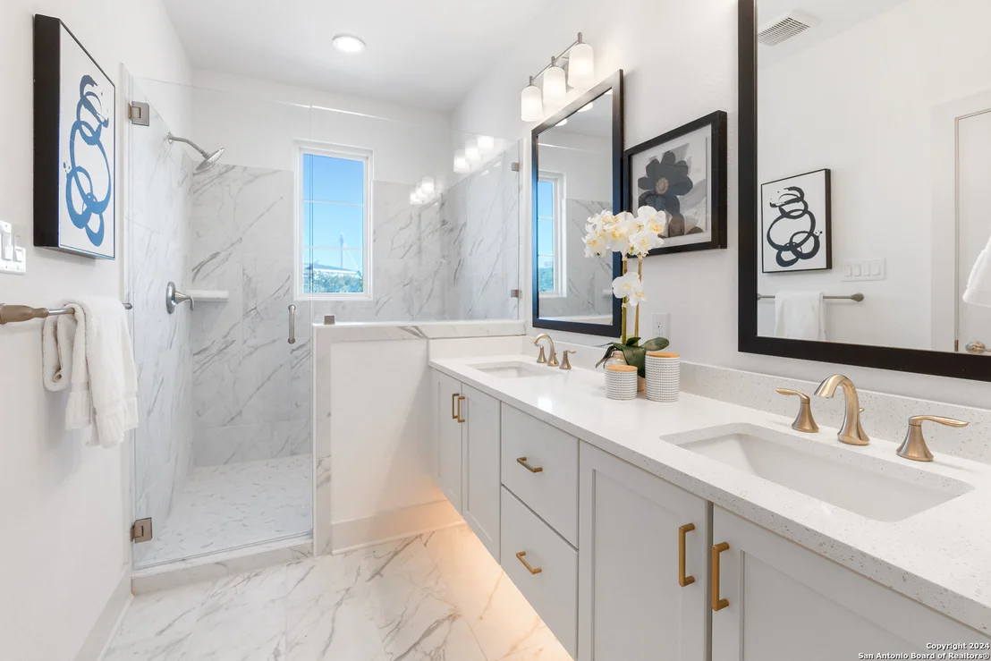 Photo of 526 McMonigal Pl