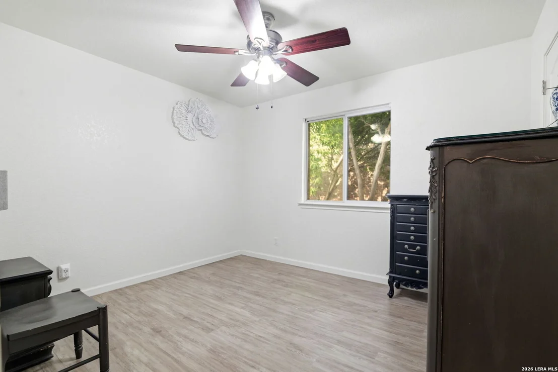 Photo of 516 THOREAU TRL