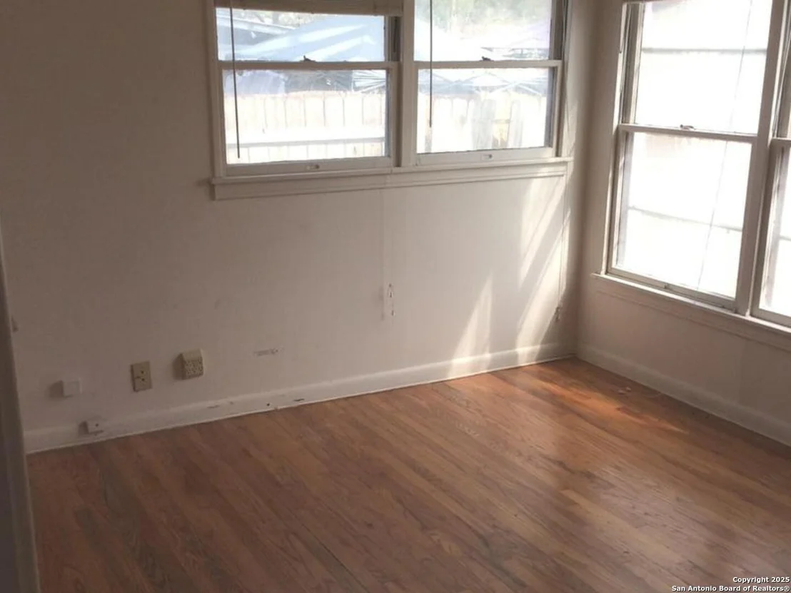 Photo of 206 Beryl