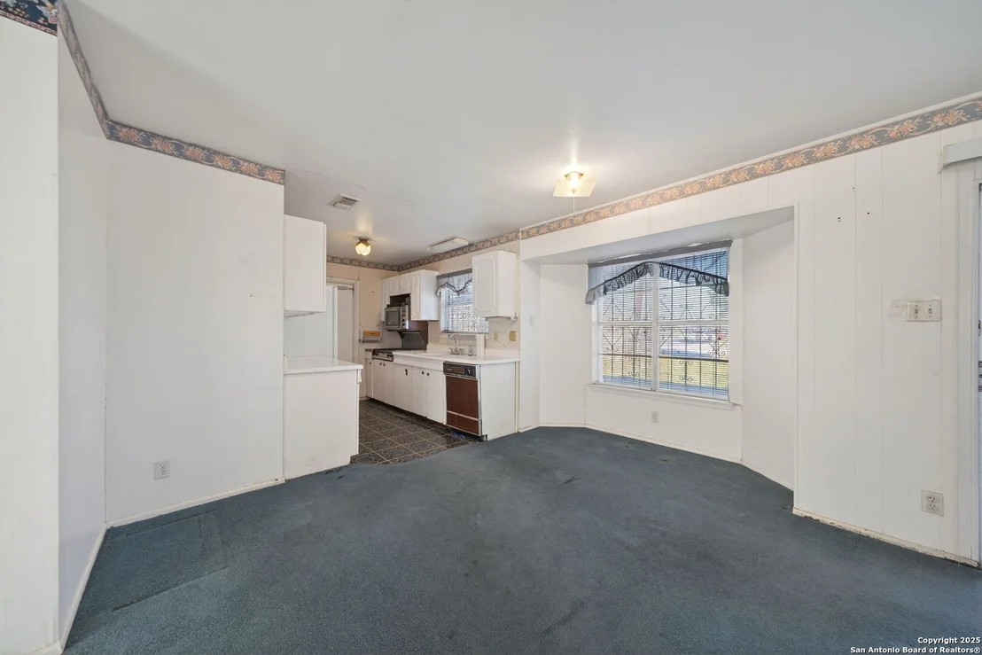 Photo of 8430 Silverstar