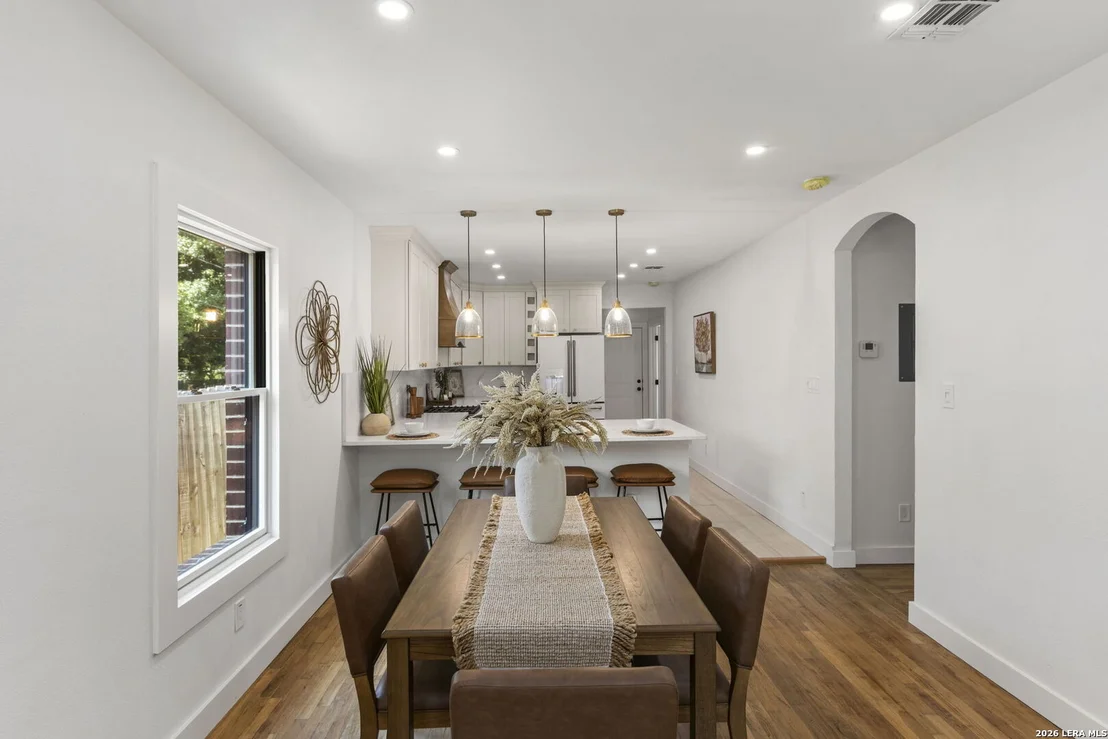 Photo of 219 THORAIN BLVD