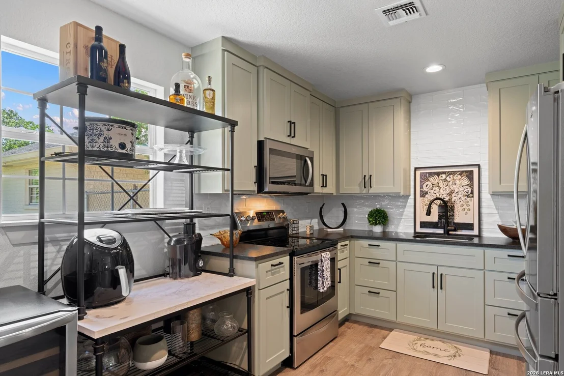 Photo of 411 Emerald Loop