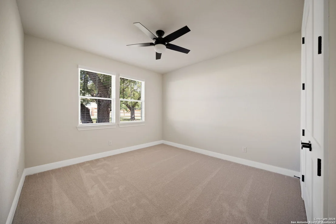 Photo of 107 Chama Dr.