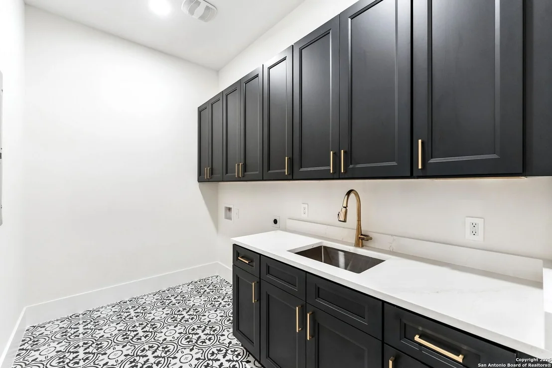 Photo of 10302 Kendall Canyon