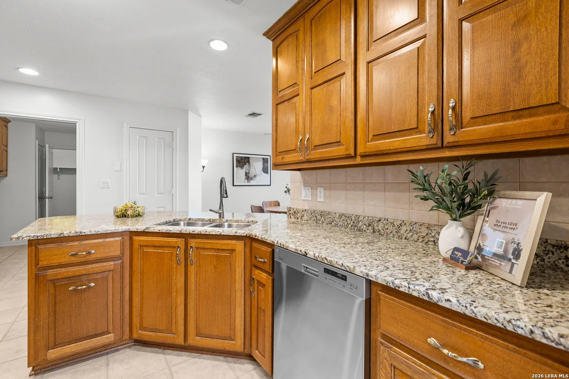 Photo of 6119 CRESCENT FLS
