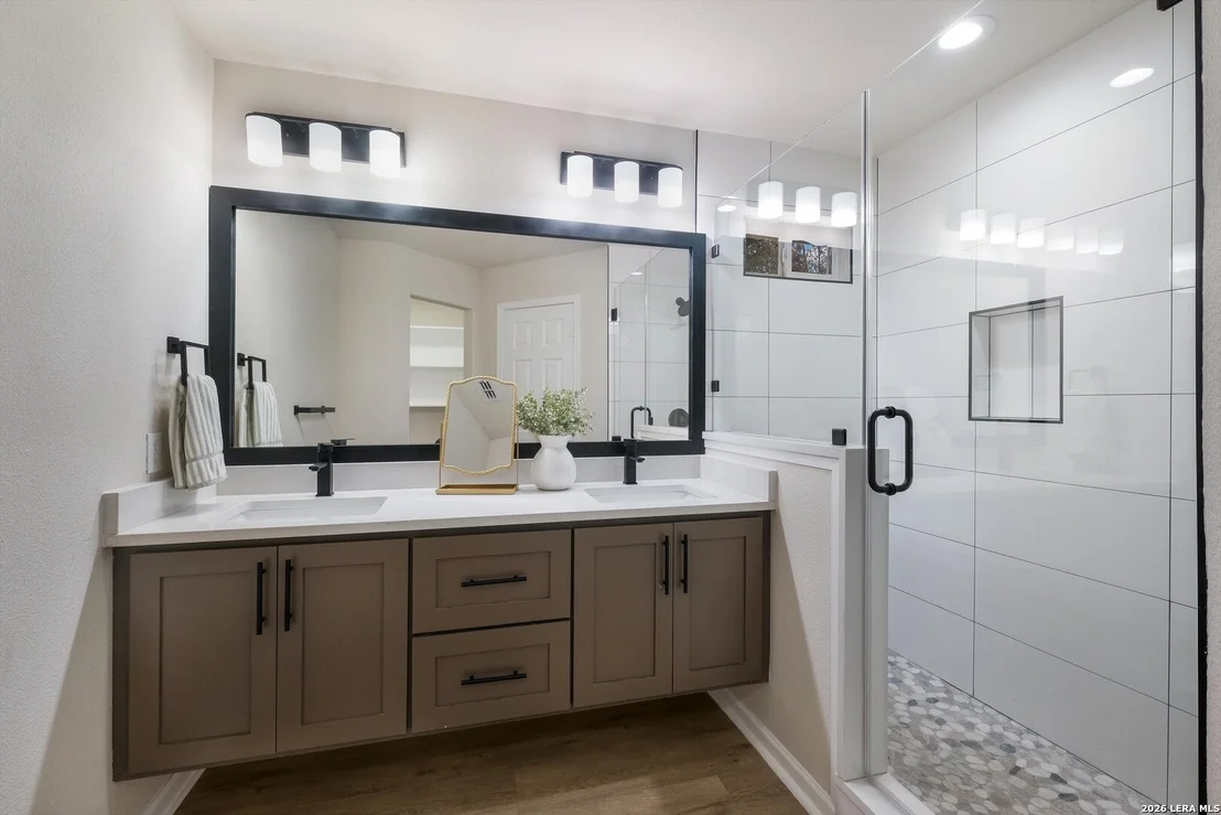 Photo of 5390 Chestnut View
