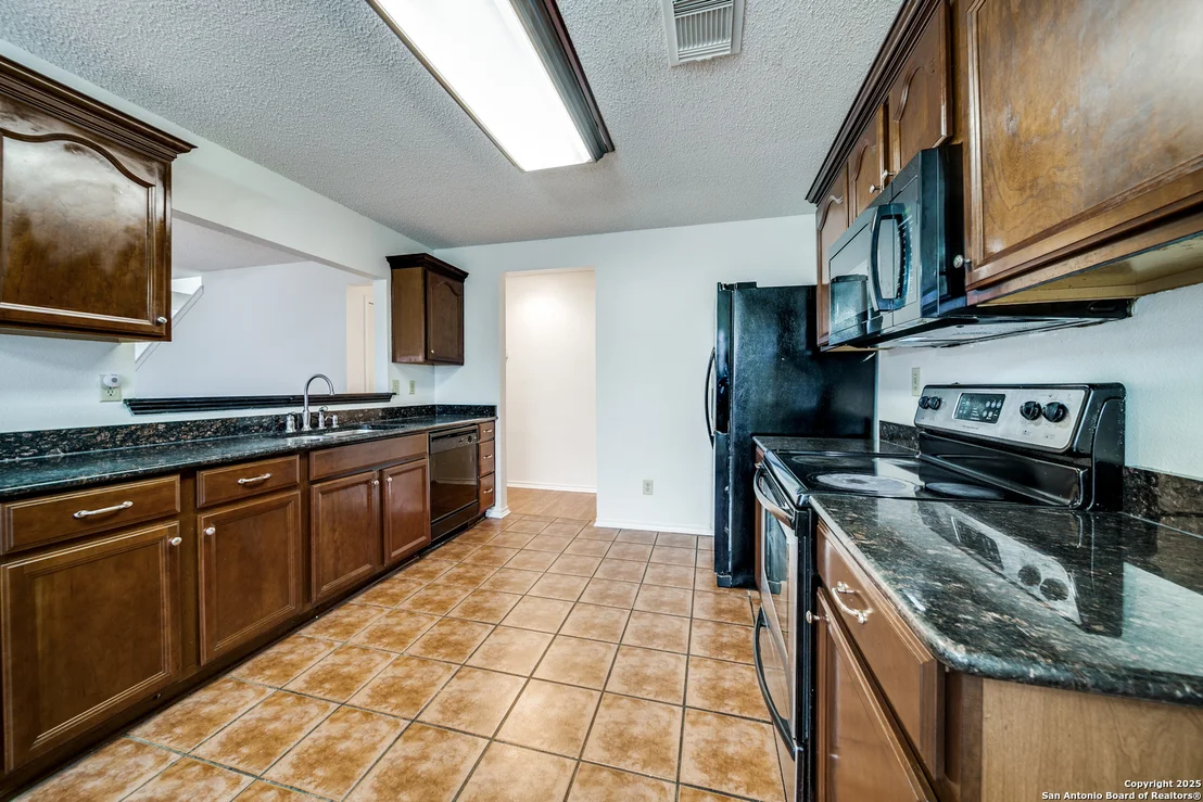 Photo of 7910 DAWNTREE PL