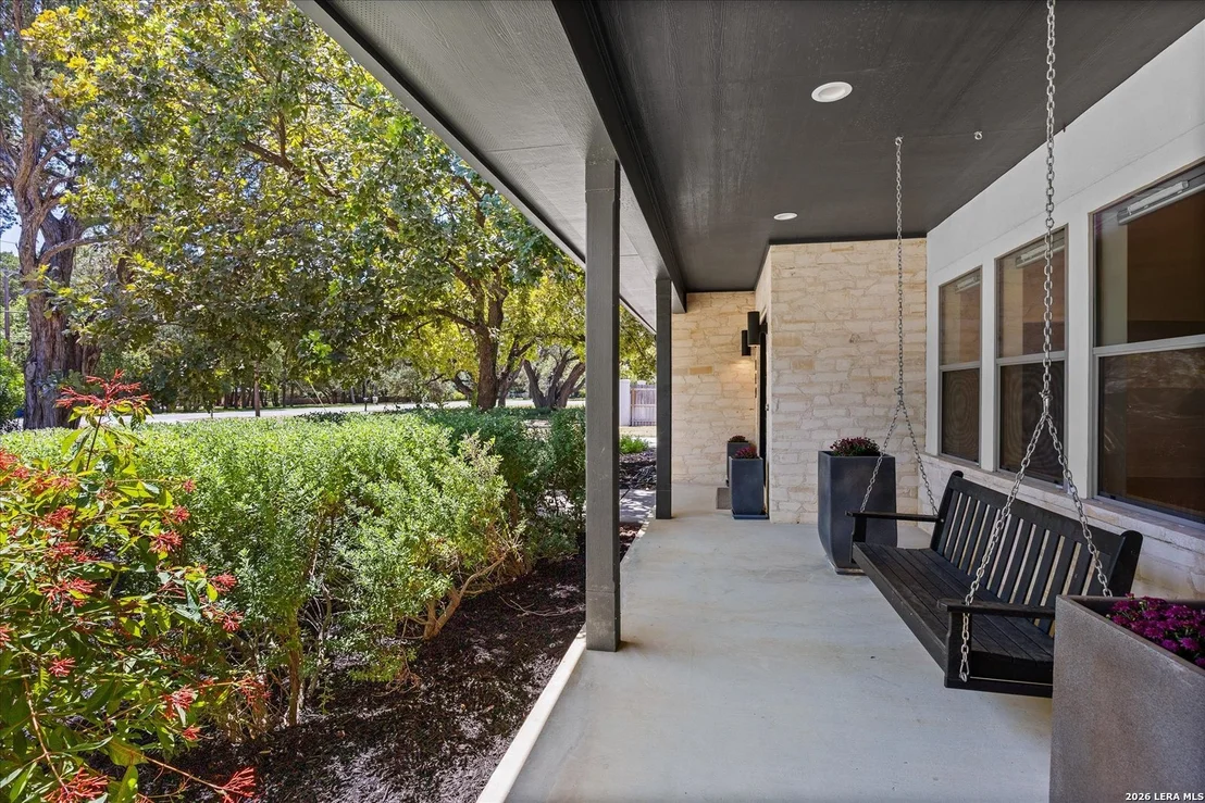 Photo of 429 Lakeview Blvd.