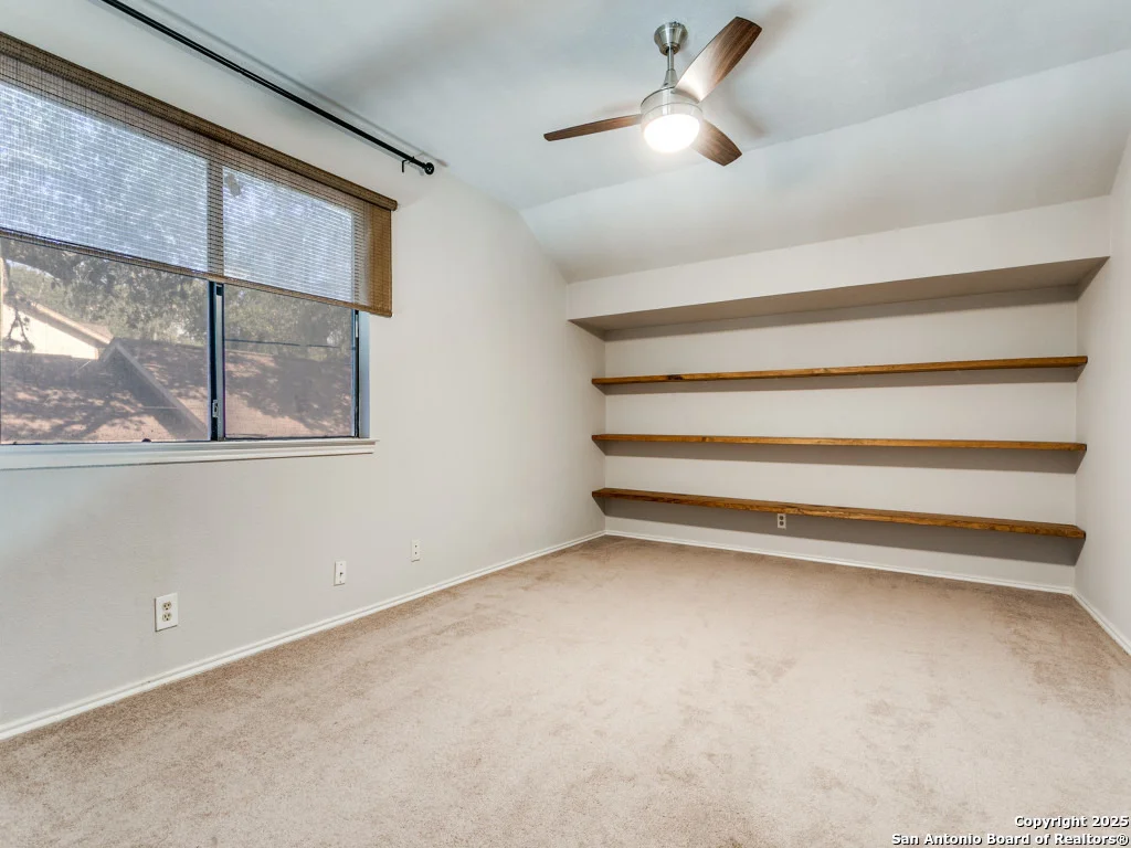 Photo of 9526 Cloverdale