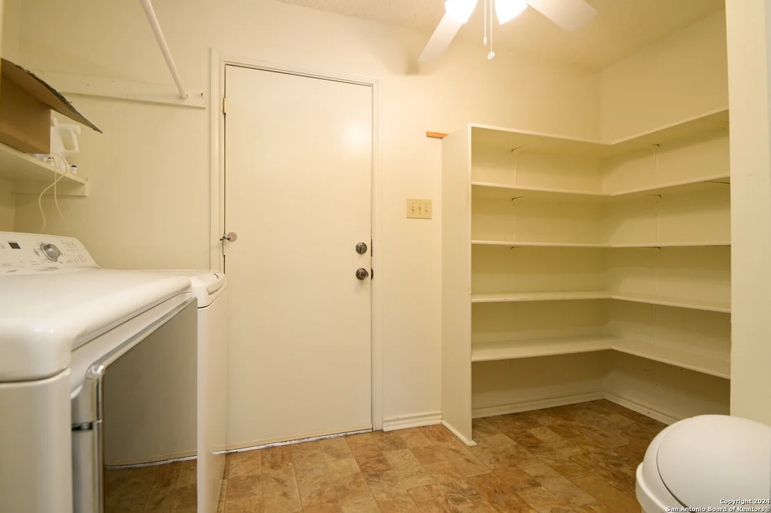 Photo of 7724 Wood Bluff