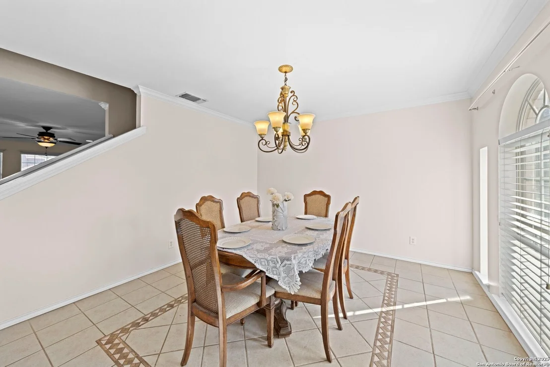 Photo of 5818 Lyndhurst Drive