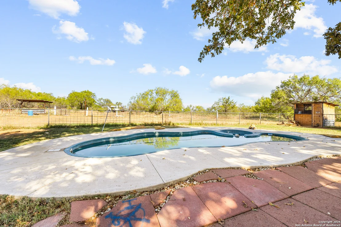Photo of 125 HIGH MEADOW DR