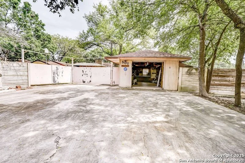 Photo of 501 Balfour
