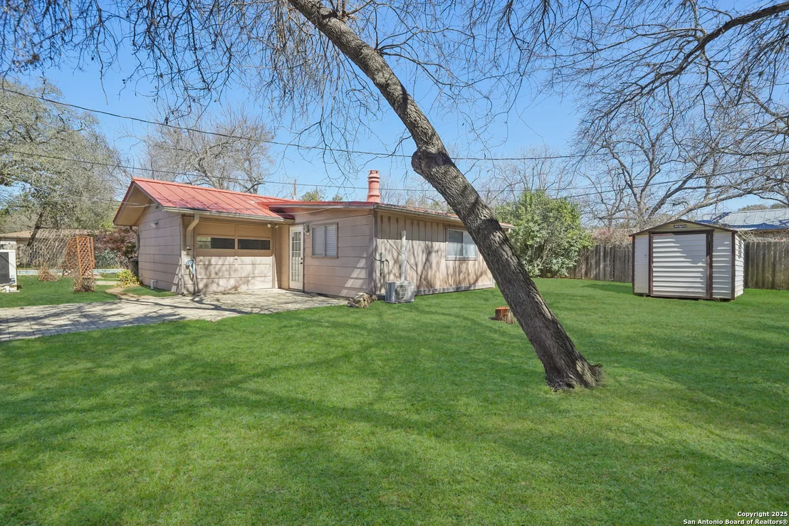 Photo of 122 Long Bow Rd.