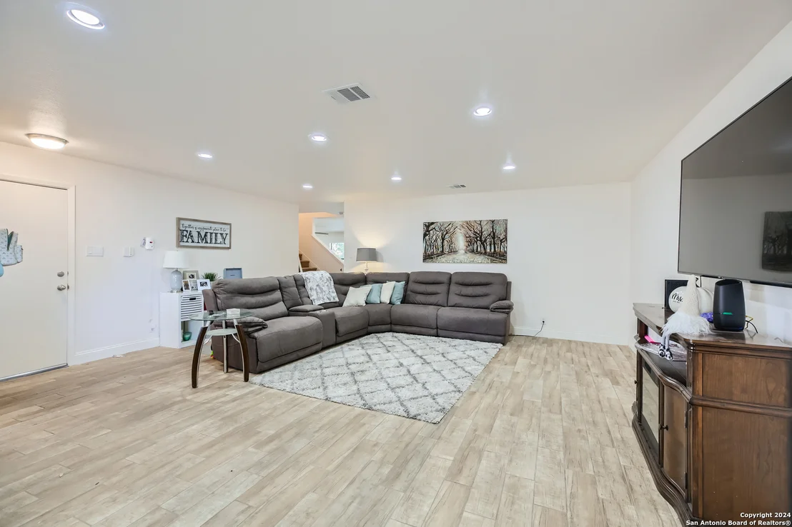 Photo of 9046 MANSFIELD