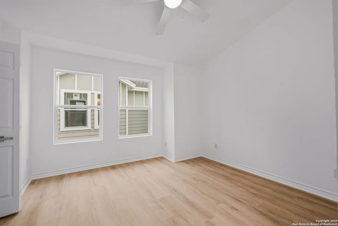 Photo of 1502 S Walters