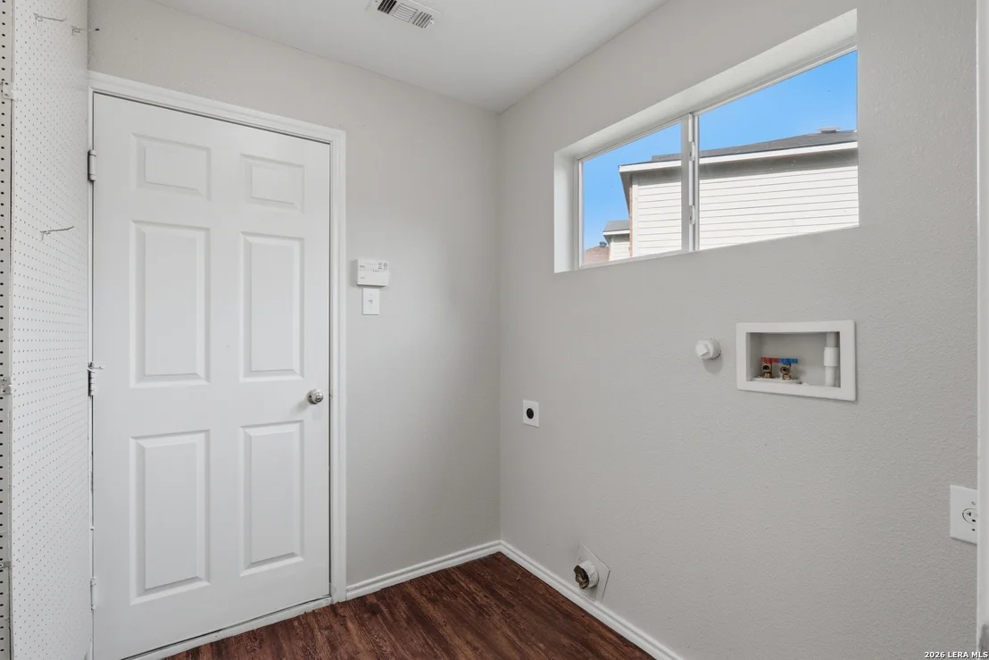 Photo of 11122 HILLSDALE LOOP