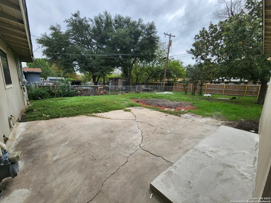 Photo of 414 SUMNER DR