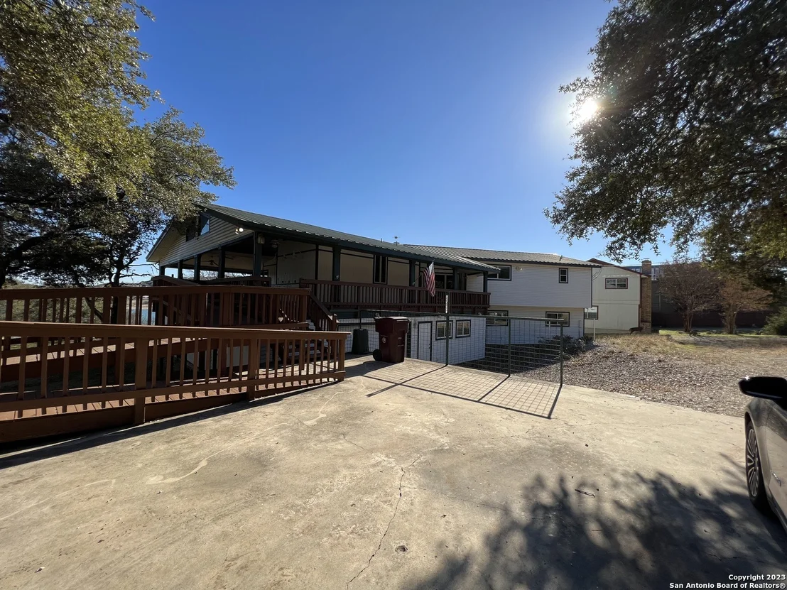 Photo of 119 CEDAR TREE LN