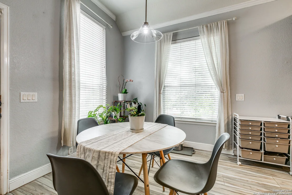 Photo of 1018 Tumbling Oaks