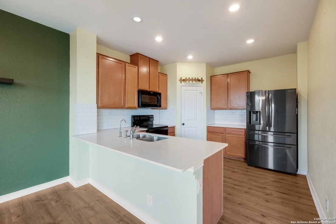 Photo of 4447 Tivoli
