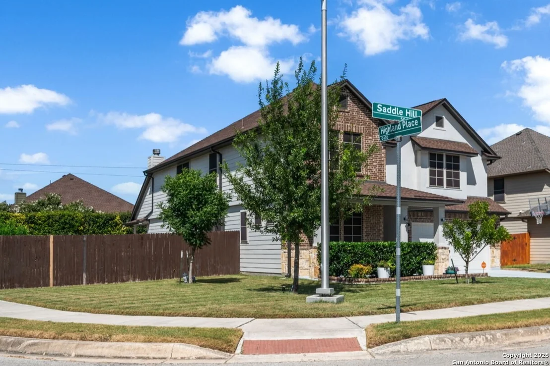 Photo of 505 Saddle Hill
