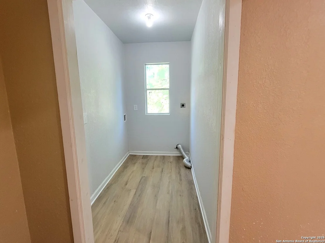 Photo of 9235 Lasswell