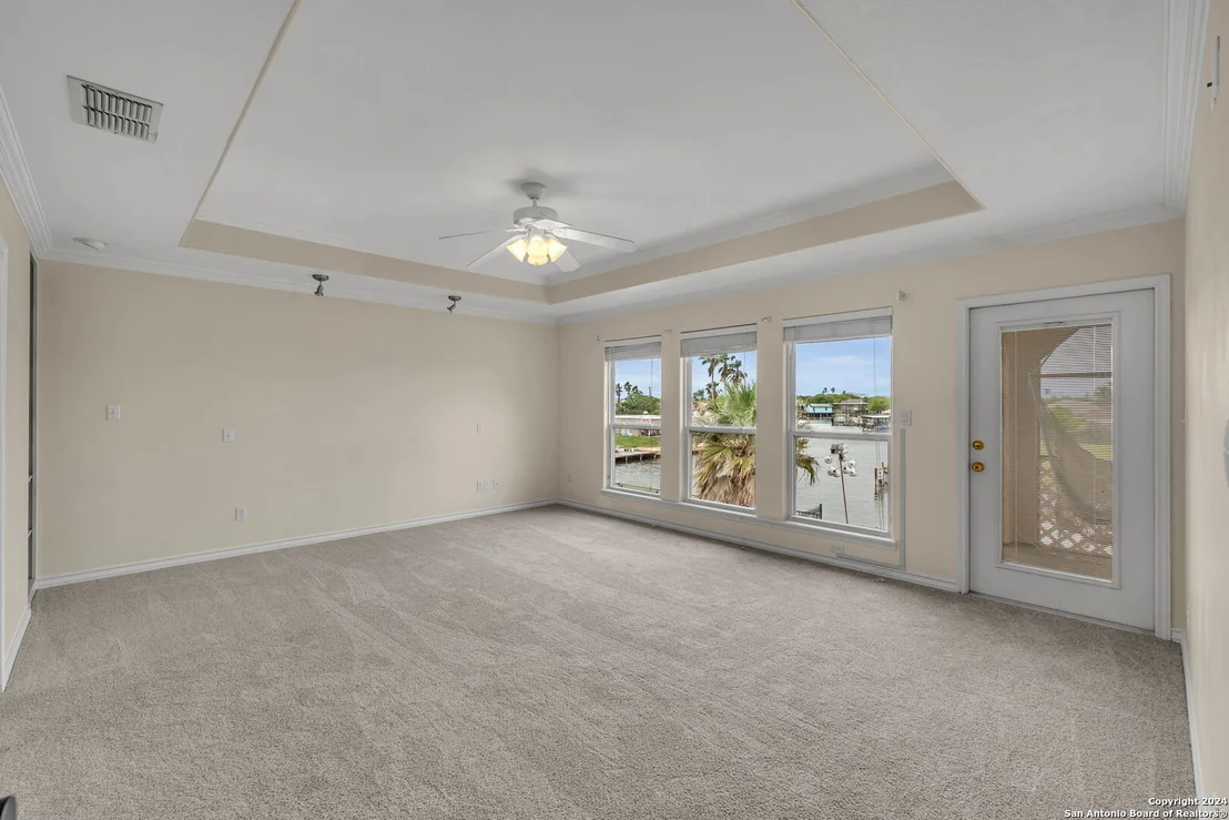 Photo of 162 Whiteley Dr