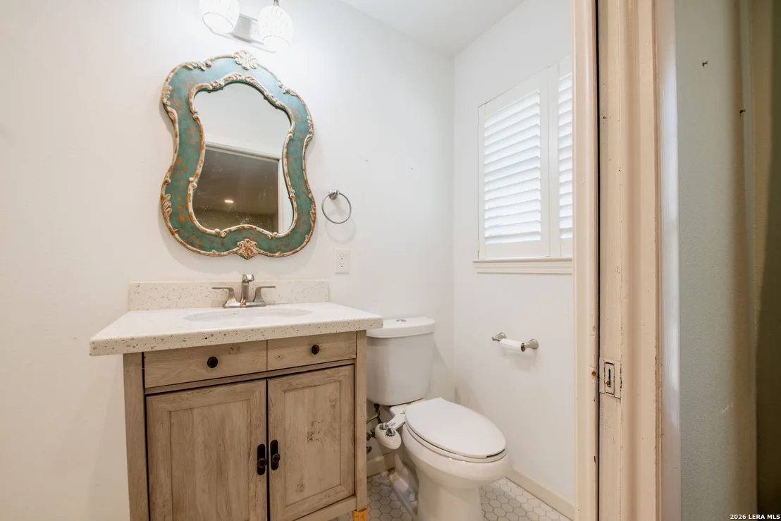 Photo of 1422 Mockingbird