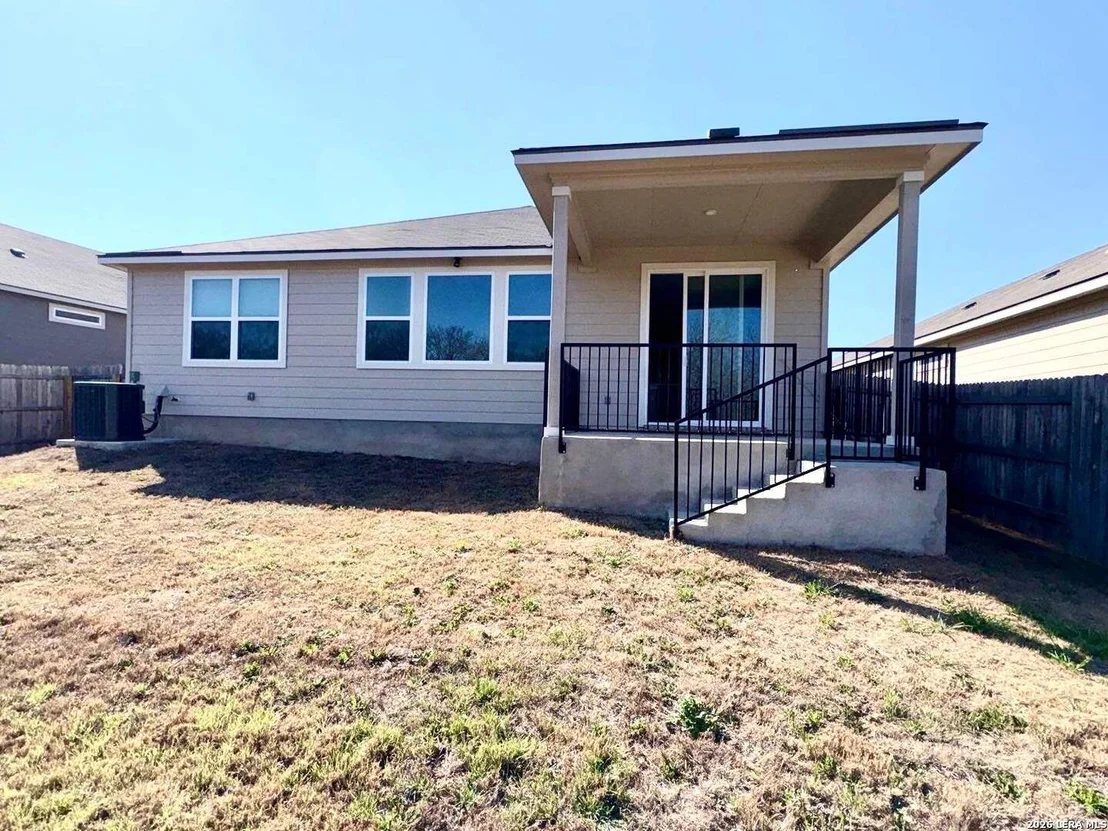 Photo of 7164 Walkers Loop