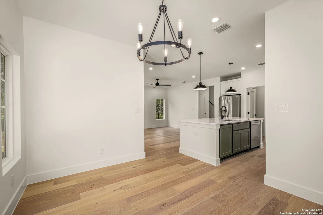 Photo of 1672 Hillcrest Forest