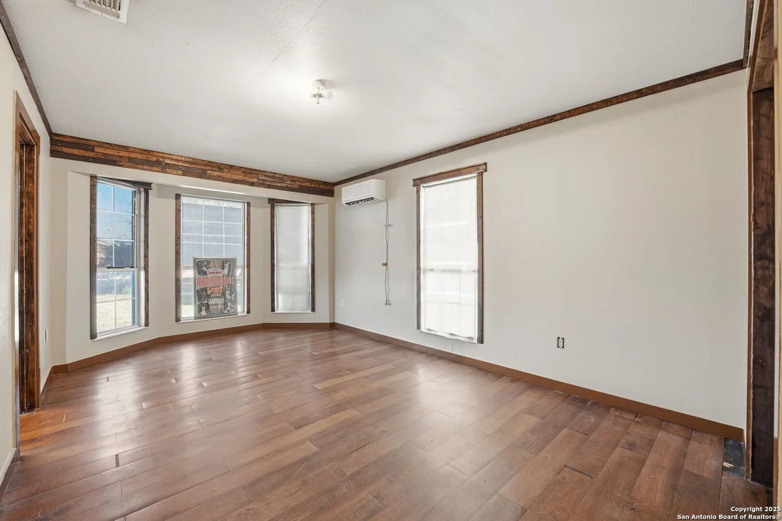Photo of 1037 county road 7711