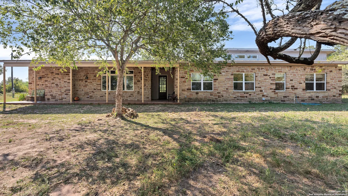Photo of 475 JACKSON RD