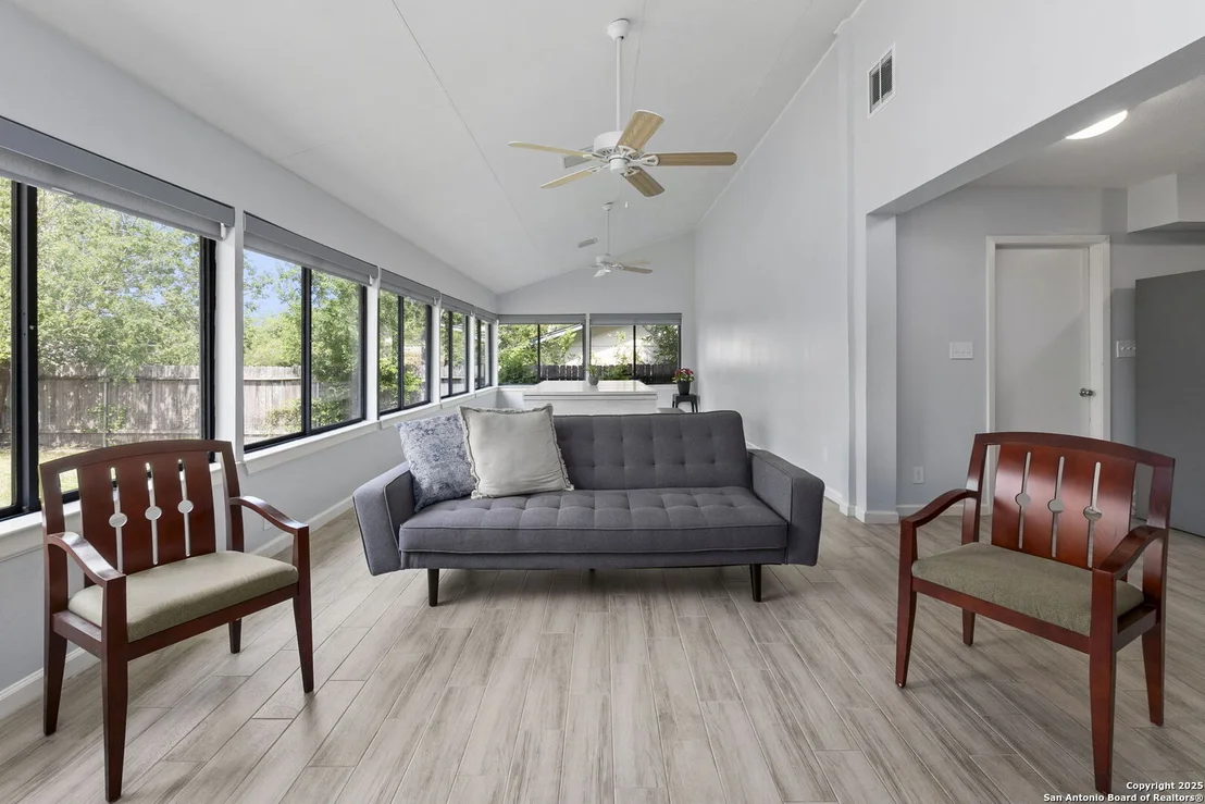 Photo of 6818 Forest Meadow