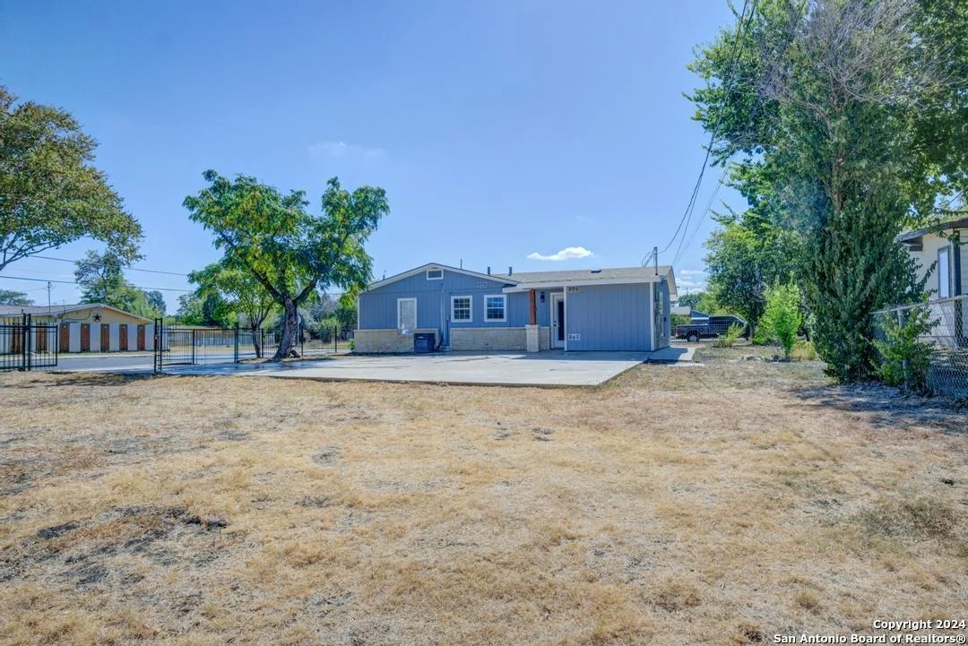 Photo of 303 DEMYA DR