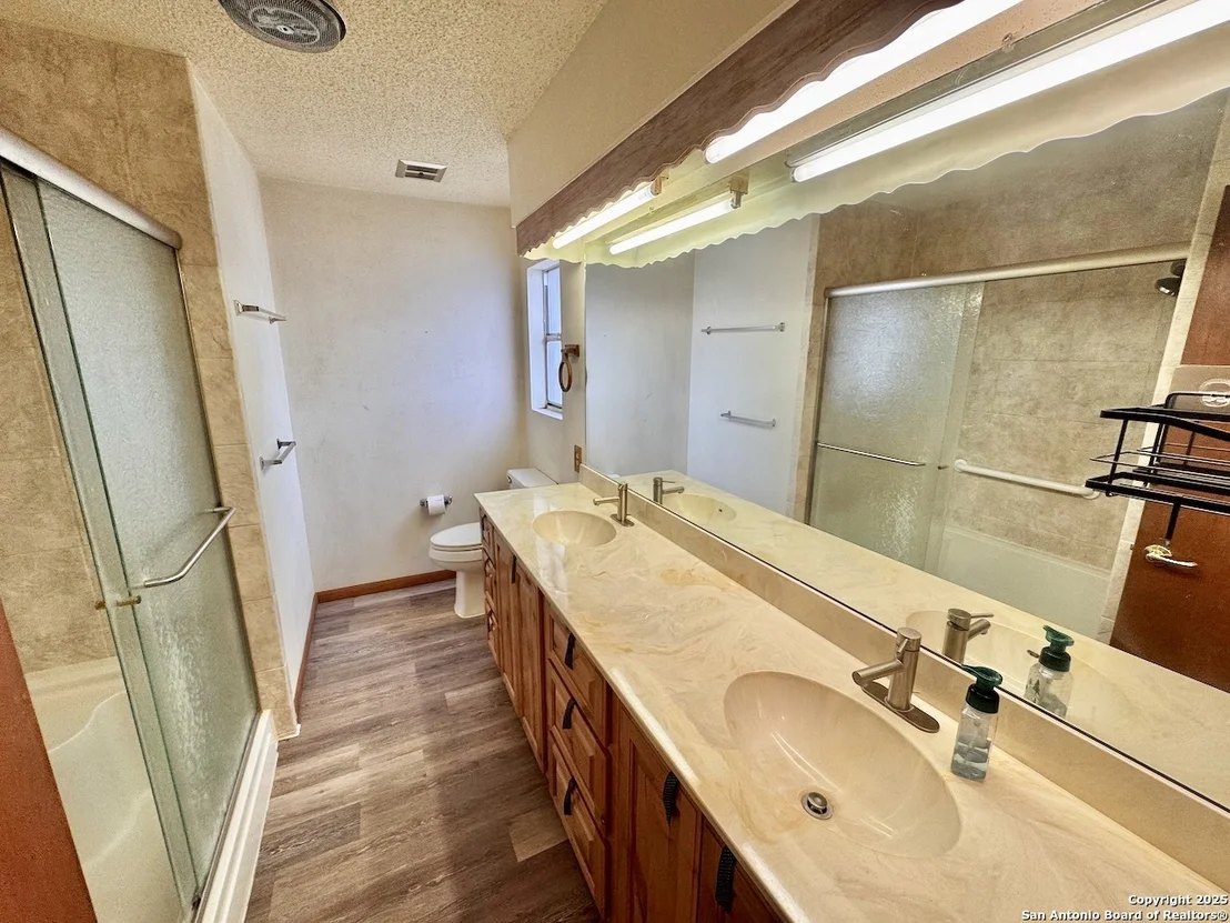 Photo of 220 Plestex