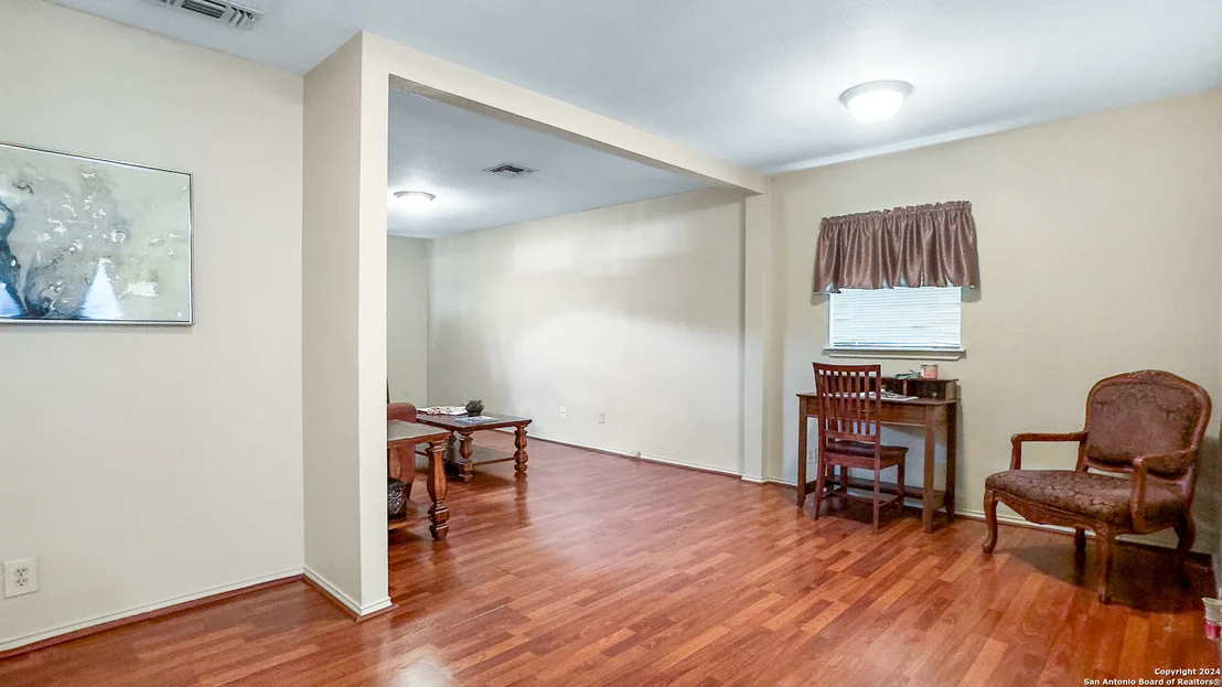 Photo of 331 Aaron Pl