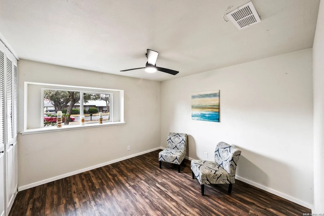 Photo of 3131 Whitewing