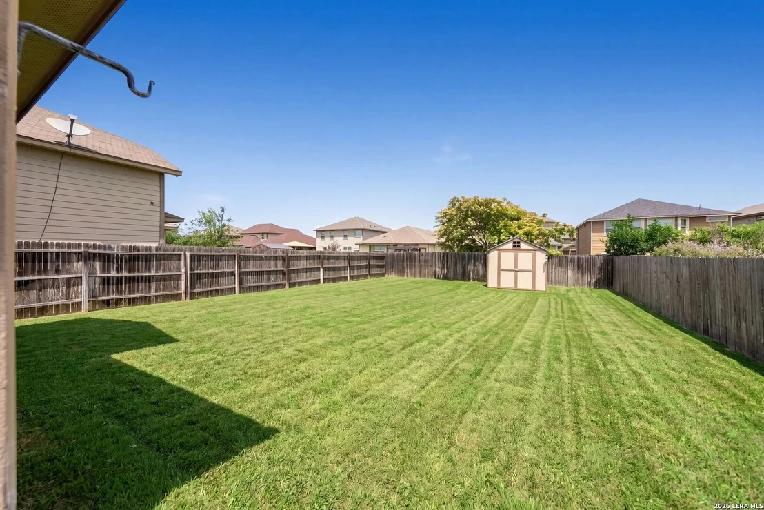 Photo of 2522 Middleground